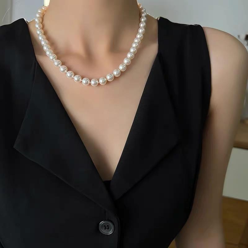 Copper alloy imitation pearl necklace Pearl necklace round highlight niche high-end sweater chain