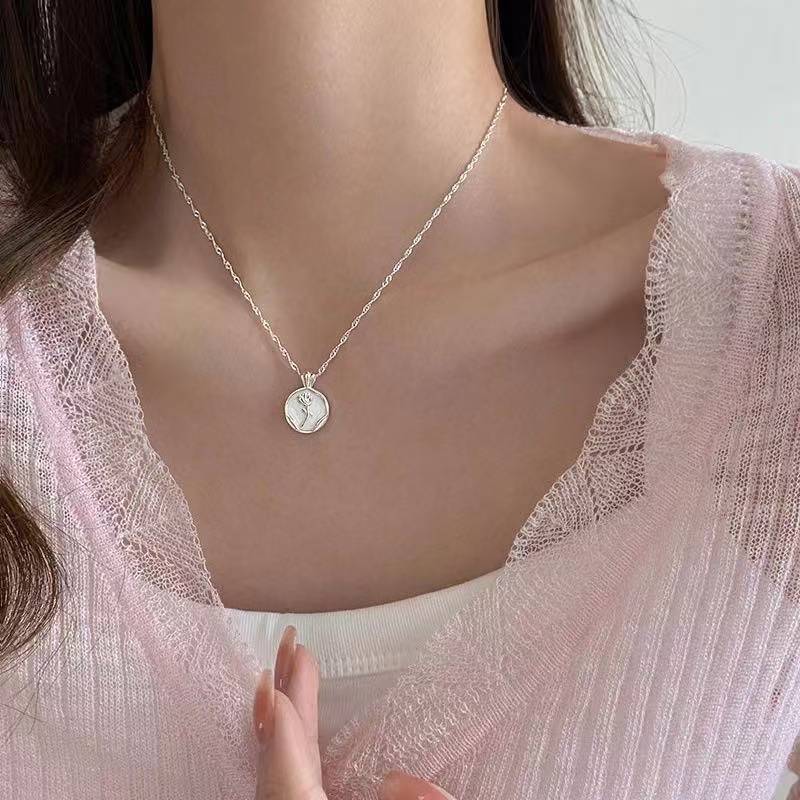 925 silver rose pendant necklace female clavicle chain temperament light luxury simple high-end ins niche design versatile